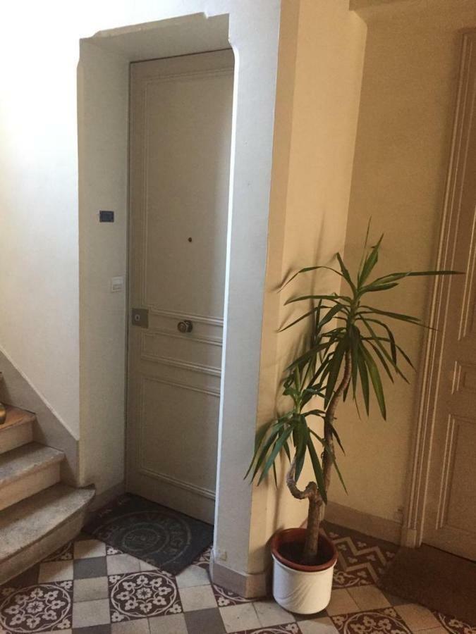 Cosy Rare 2 Bedroom Apartment Around A Private Garden Neuilly-sur-Seine Luaran gambar