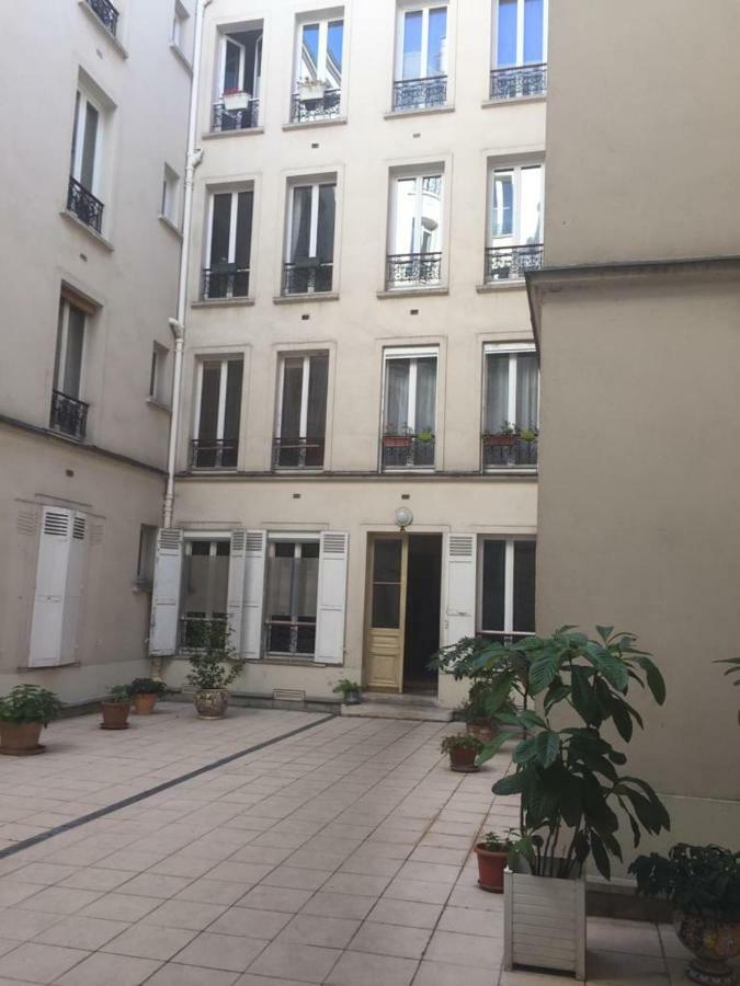 Cosy Rare 2 Bedroom Apartment Around A Private Garden Neuilly-sur-Seine Luaran gambar